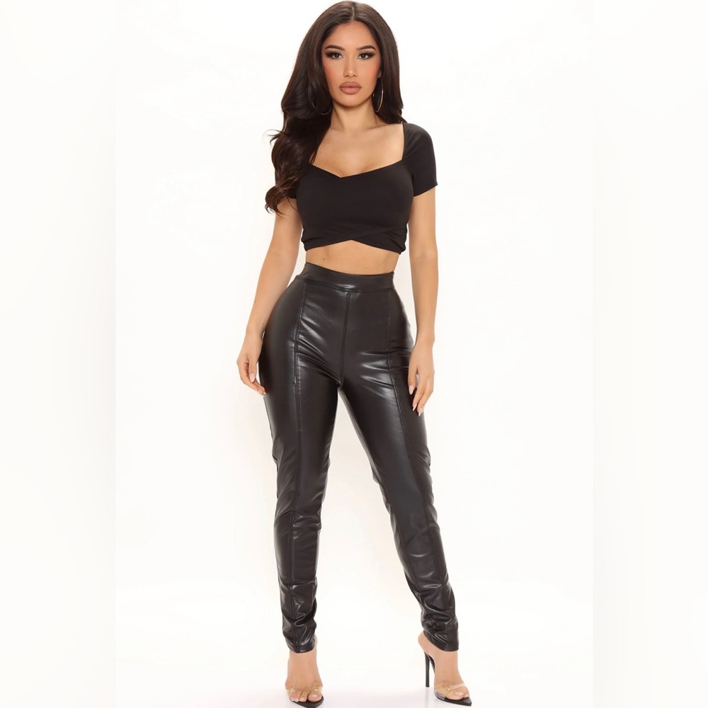 Crop Top - Picture 4 of 4